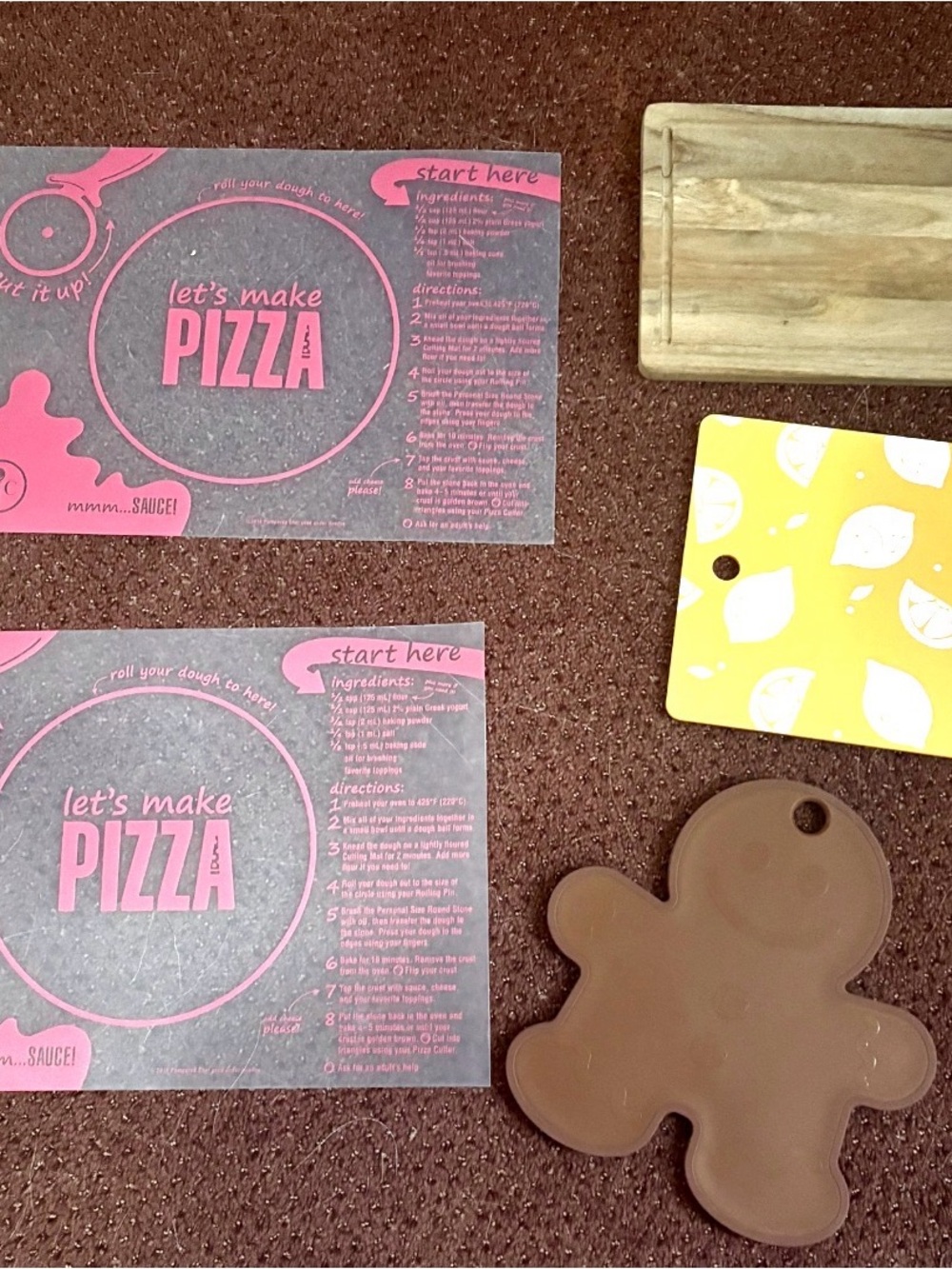 Pampered chef, thirty one, gingerbread, lemon cutting boards